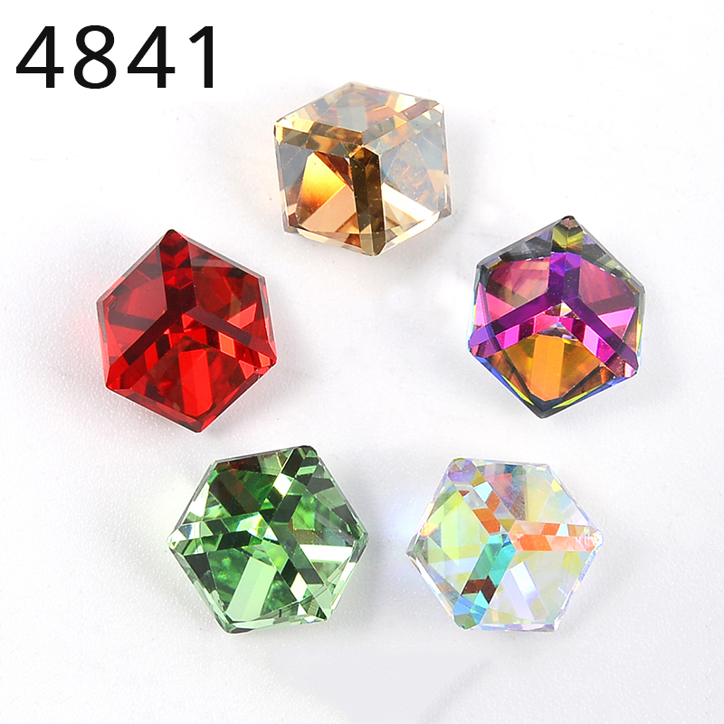 Rhinestone Nail Gem - (1 sztuka) 4841 Cube Fancy Stone