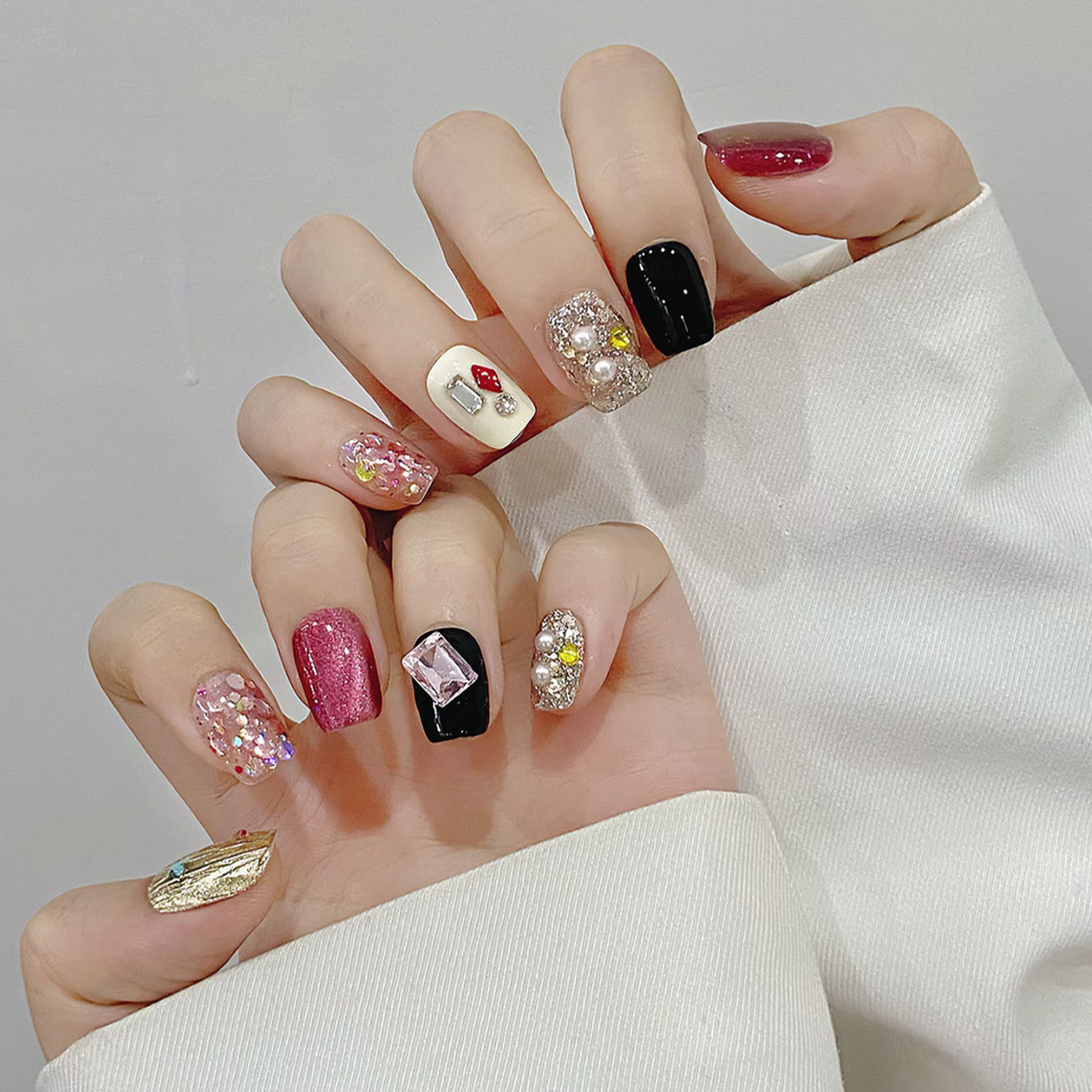 Ręcznie robiona prasa na pazno – Nail Art Pink Cat Eye recenzja i cena