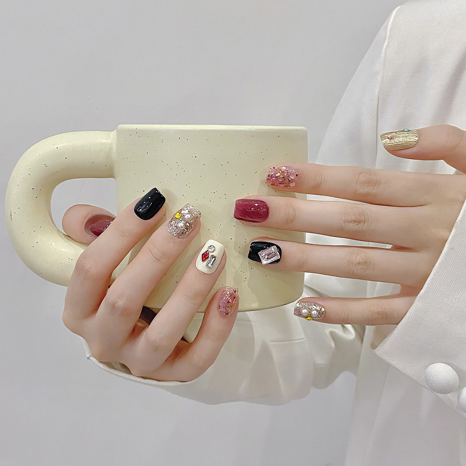 Ręcznie robiona prasa na pazno – Nail Art Pink Cat Eye recenzja i cena